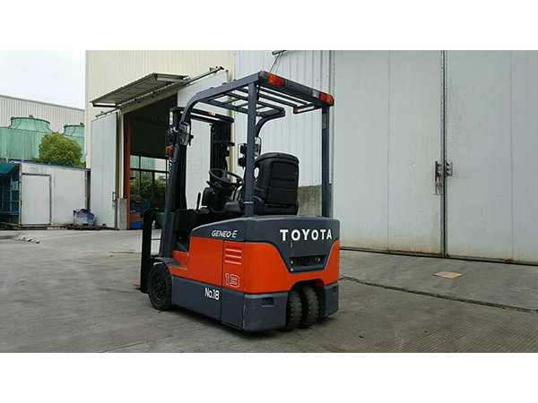 進(jìn)口二手叉車(chē)